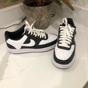 Women’s Nike Court Vision, Size 7